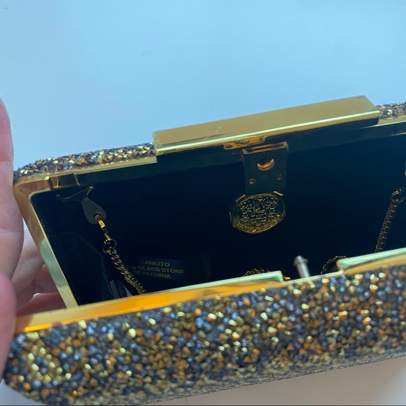 VINCE CAMUTO — clutch - Picture 5 of 7